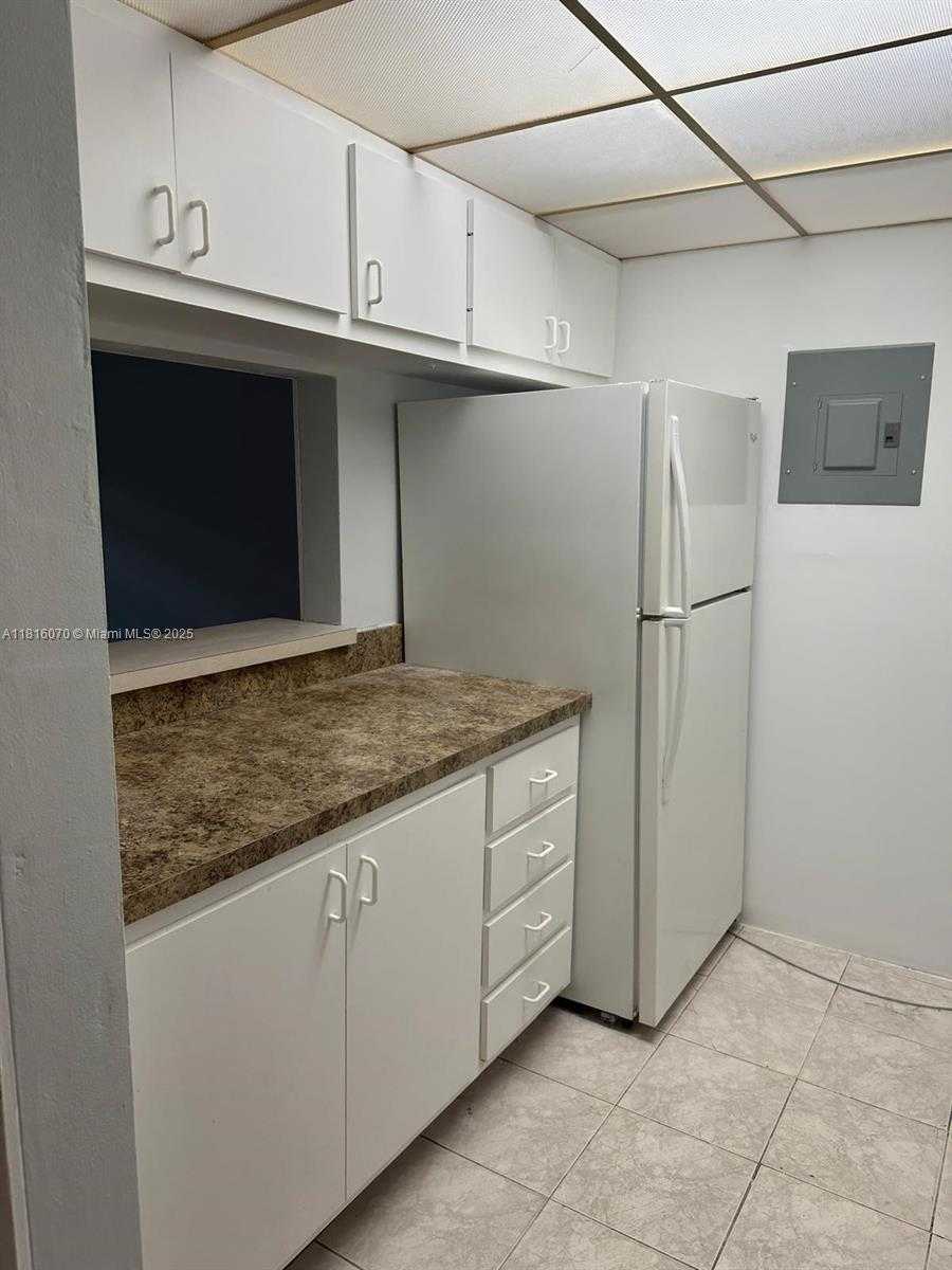 Small Image of 2916 FUNSTON ST #47A, Hollywood Number 27