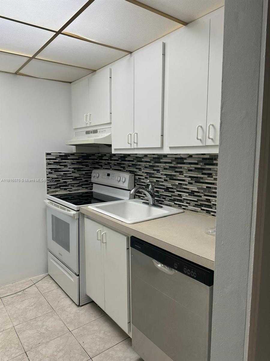 Small Image of 2916 FUNSTON ST #47A, Hollywood Number 28