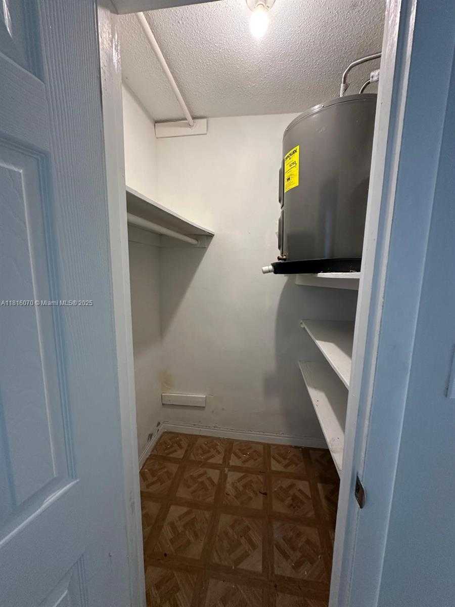 Small Image of 2916 FUNSTON ST #47A, Hollywood Number 29