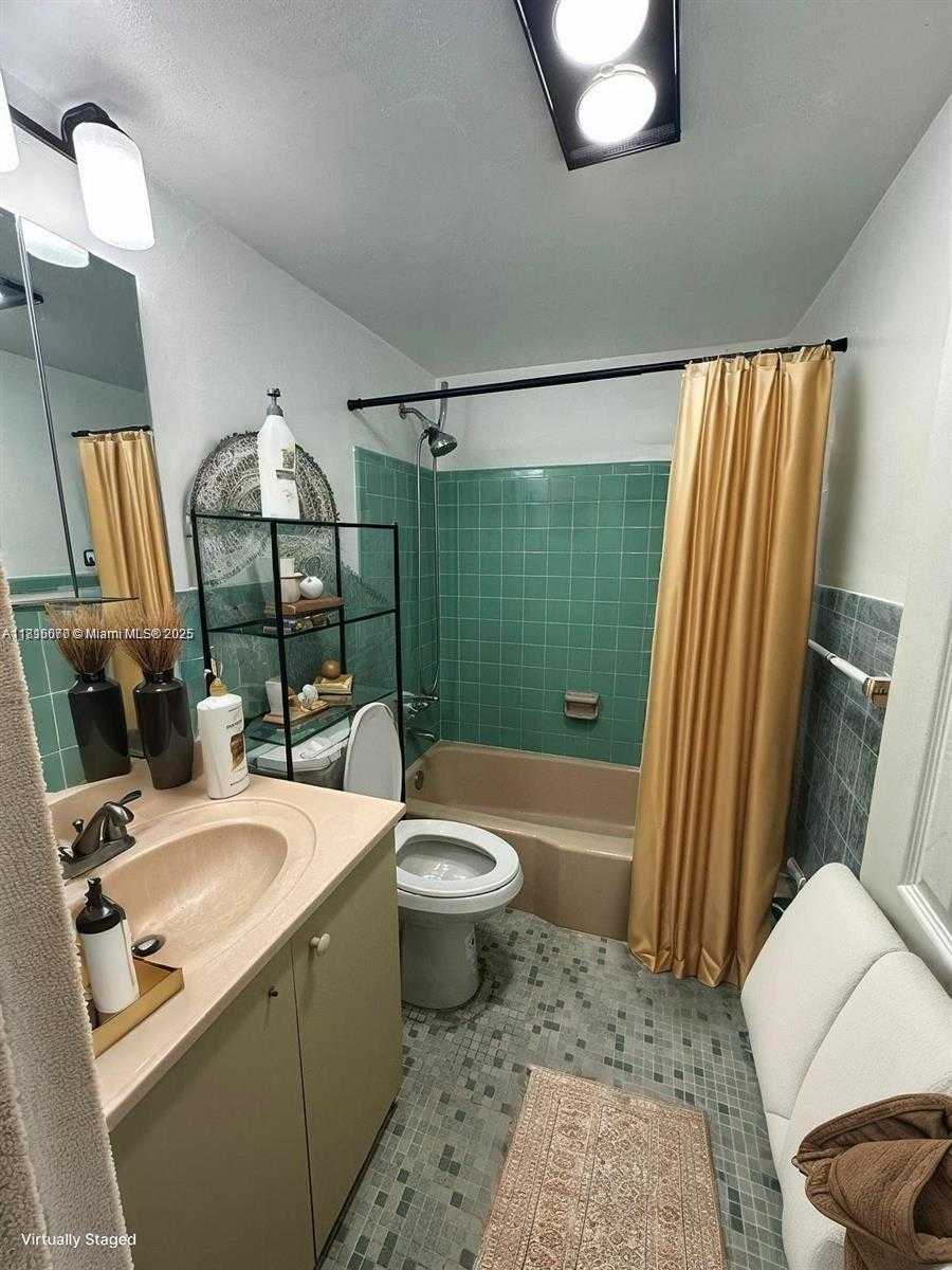 Small Image of 2916 FUNSTON ST #47A, Hollywood Number 5