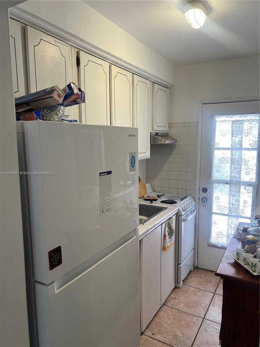 Small Image of 9241 COLLINS AVE #5, Surfside Number 19