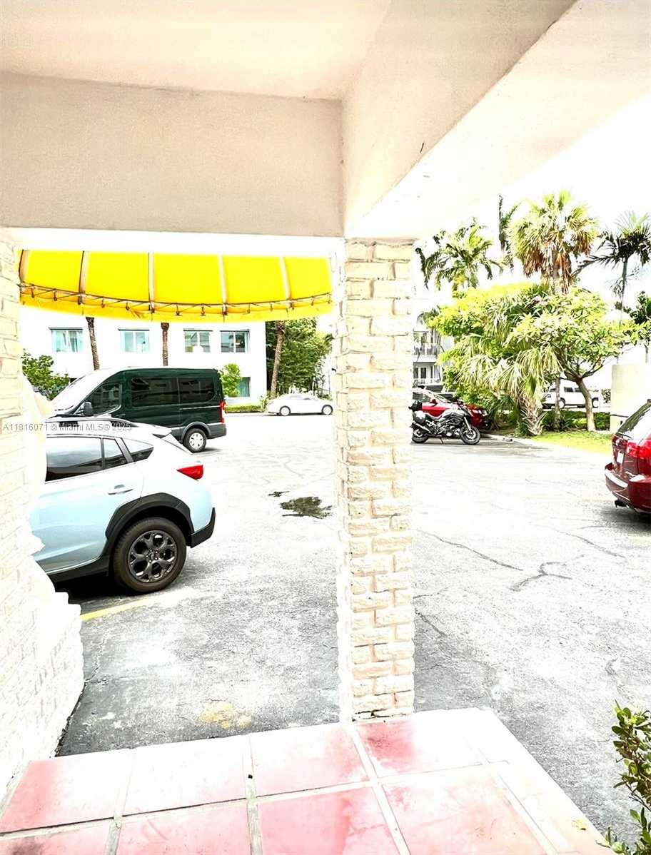 Small Image of 9241 COLLINS AVE #5, Surfside Number 2