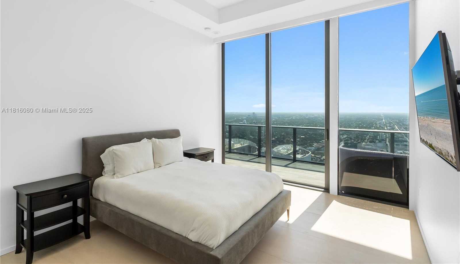 Small Image of 801 SOUTH MIAMI AVE #5801, Miami Number 30