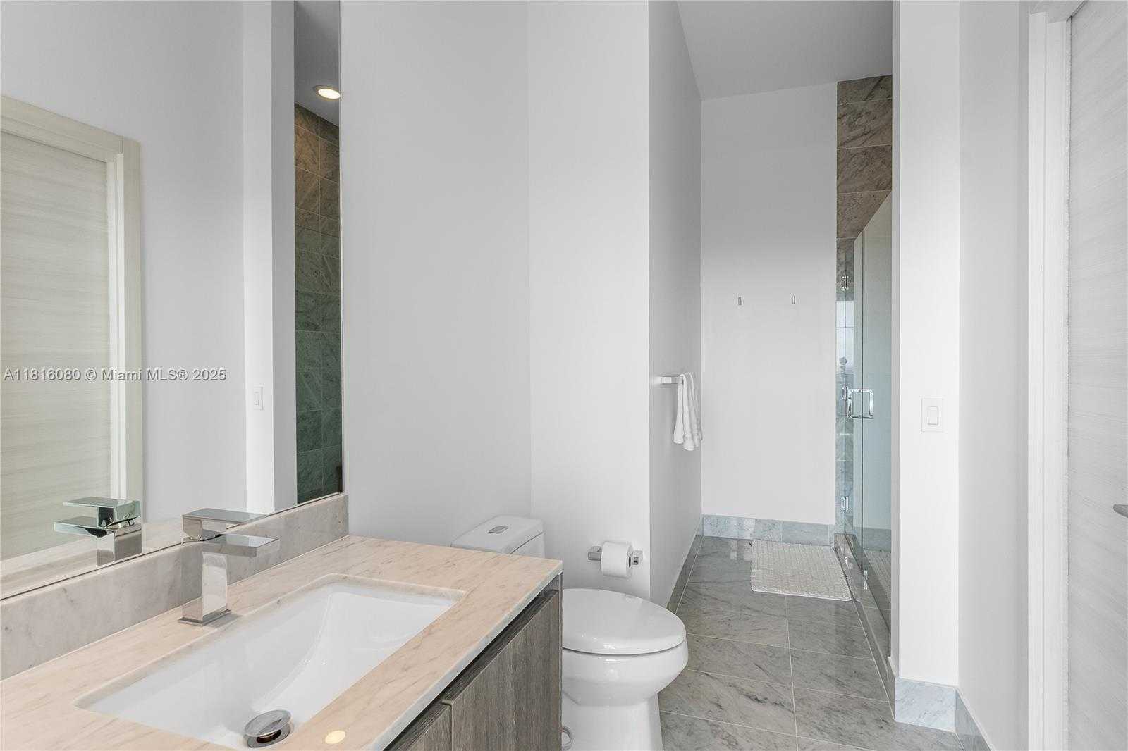 Small Image of 801 SOUTH MIAMI AVE #5801, Miami Number 31