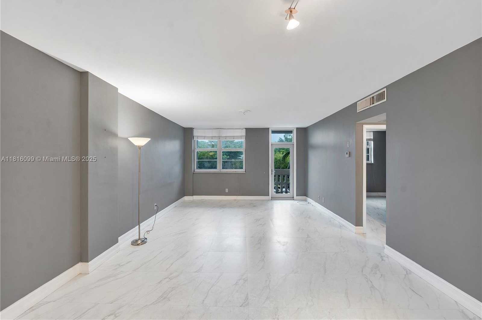 Small Image of 90 EDGEWATER DR #305, Coral Gables Number 13
