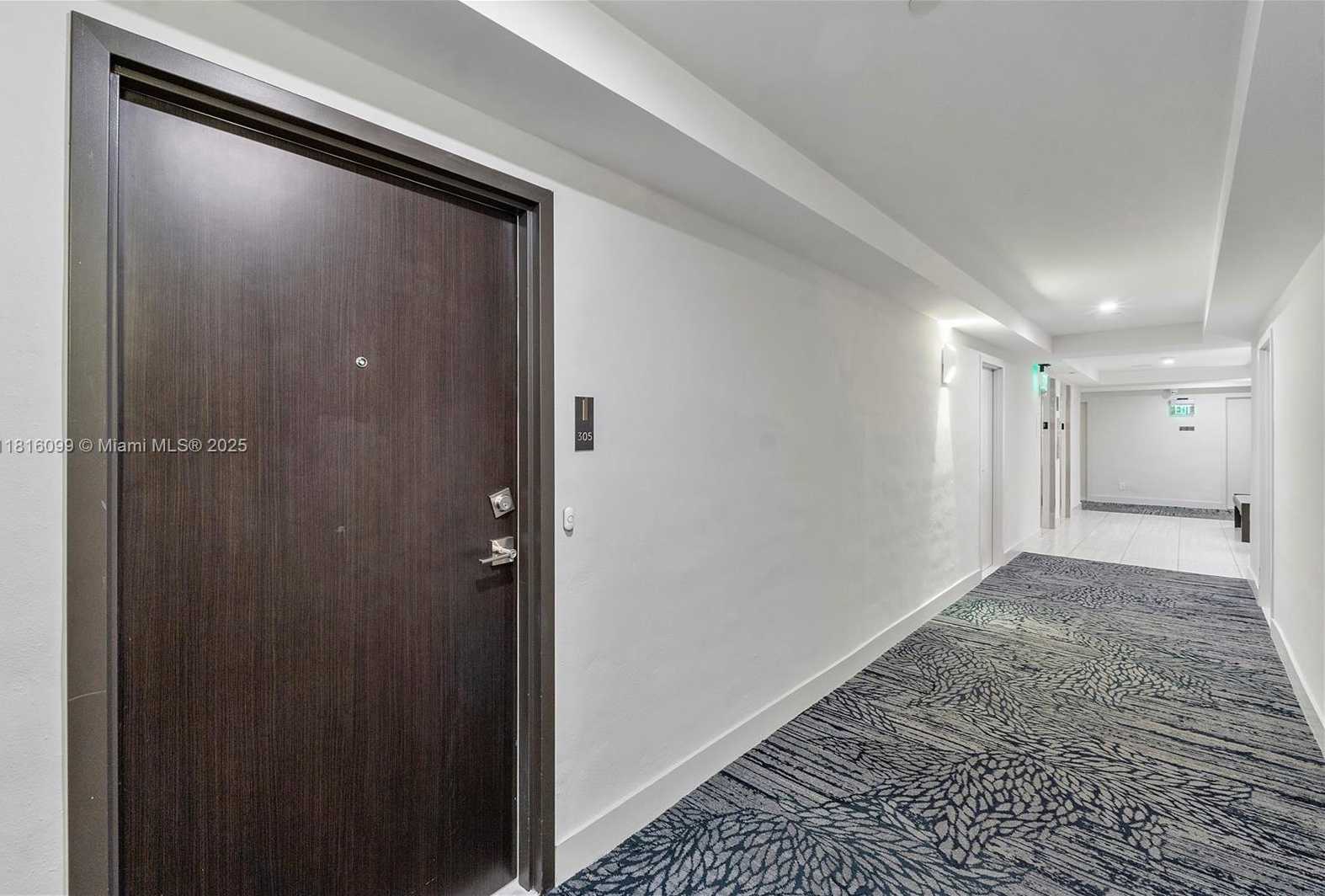 Small Image of 90 EDGEWATER DR #305, Coral Gables Number 19