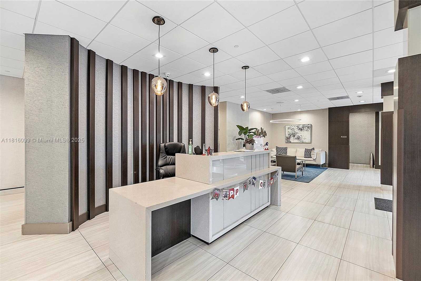 Small Image of 90 EDGEWATER DR #305, Coral Gables Number 25