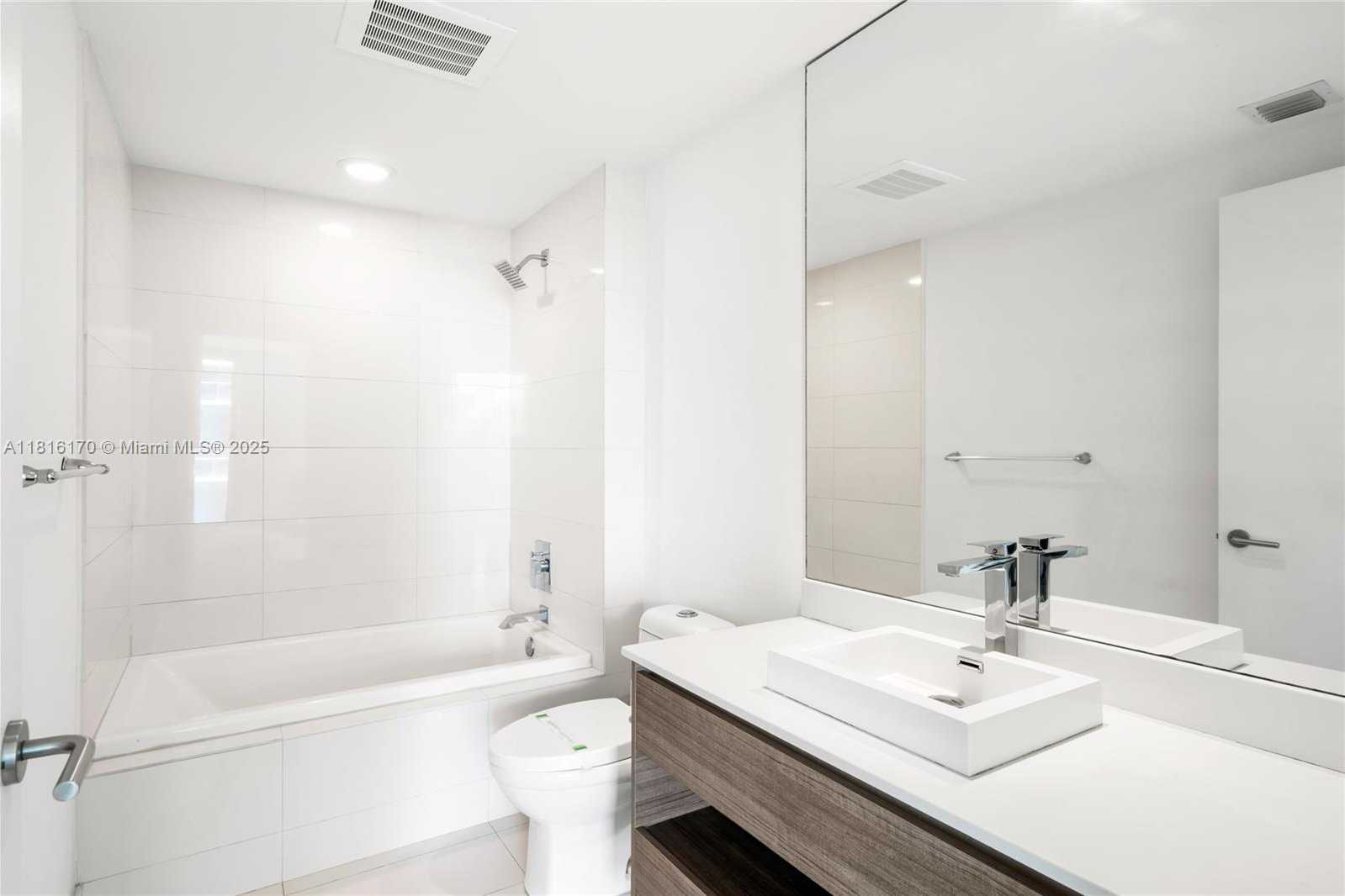 Small Image of 1100 SOUTH MIAMI AVE #2306, Miami Number 22