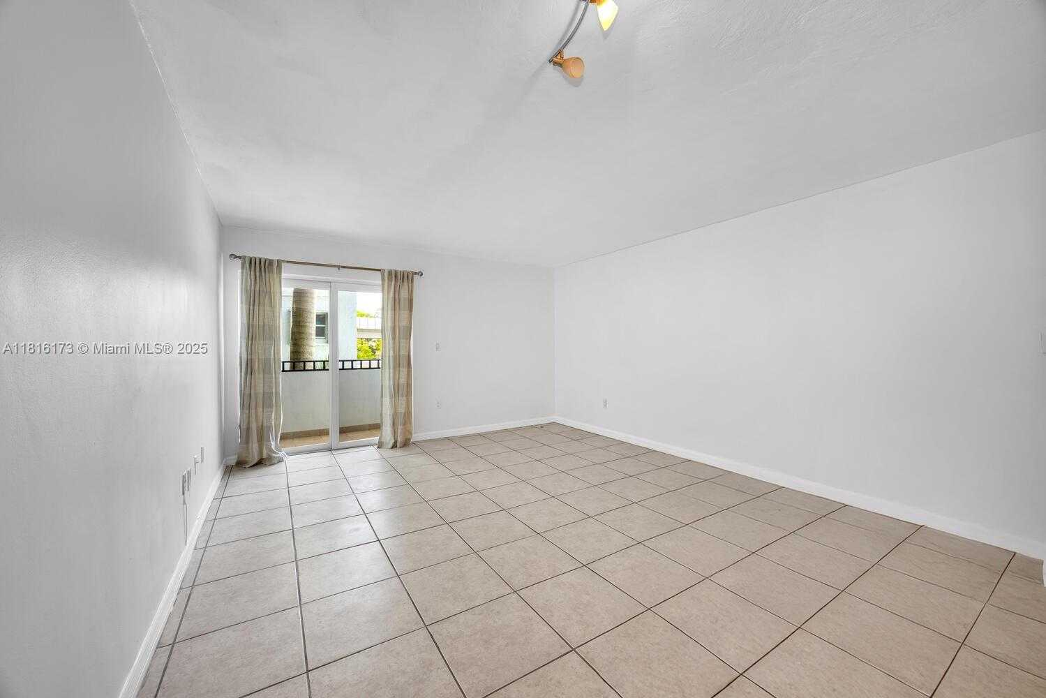 Small Image of 2465 SOUTH WEST 18TH AVE #3210, Miami Number 6