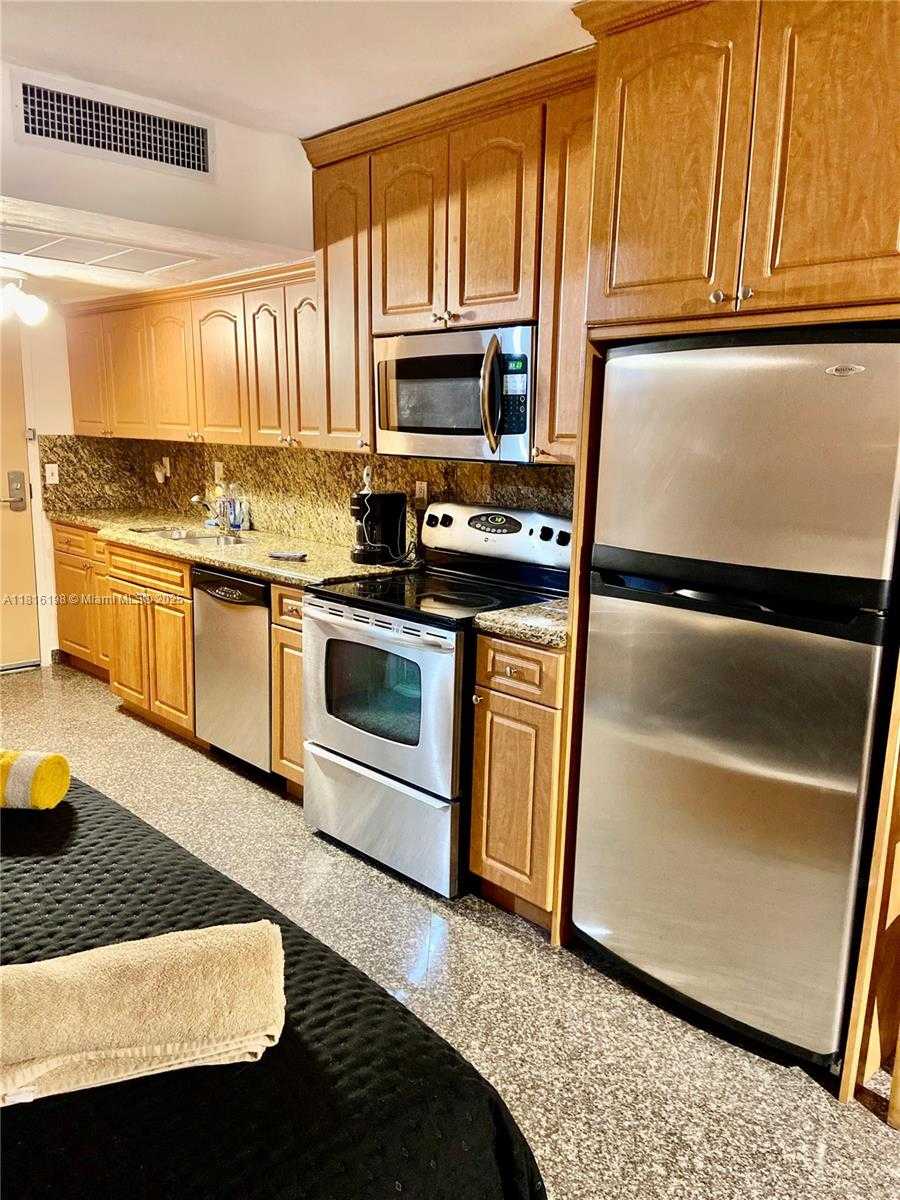 Small Image of 19201 COLLINS AVE #441, Sunny Isles Beach Number 5