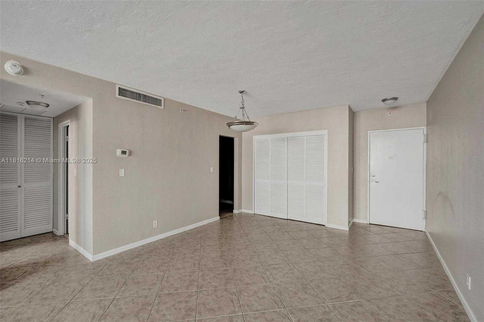 Small Image of 3001 SOUTH OCEAN DR #247, Hollywood Number 10