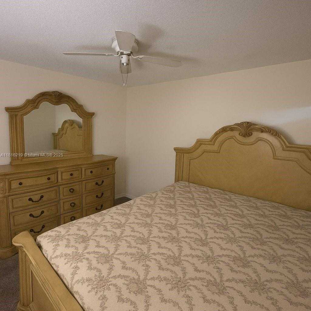 Small Image of 301 CAMBRIDGE RD #302, Hollywood Number 16