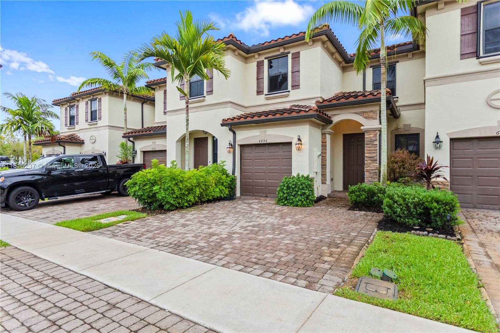 Small Image of 6496 SOUTH ANISE CT, Davie Number 10