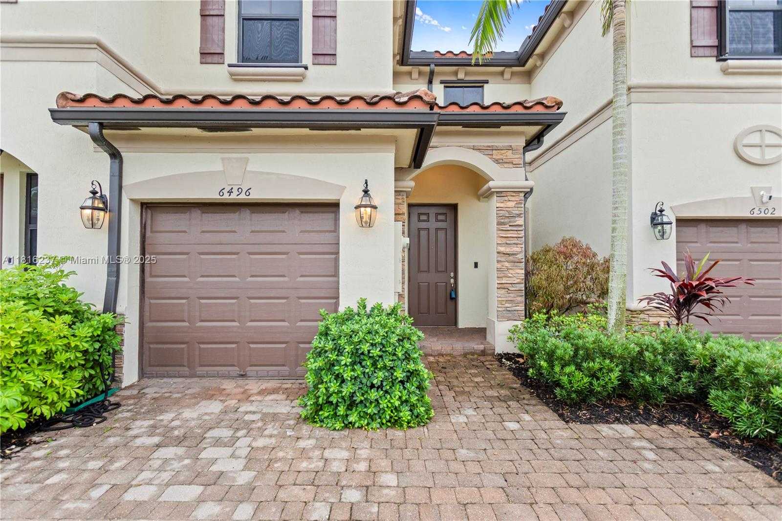 Small Image of 6496 SOUTH ANISE CT, Davie Number 11
