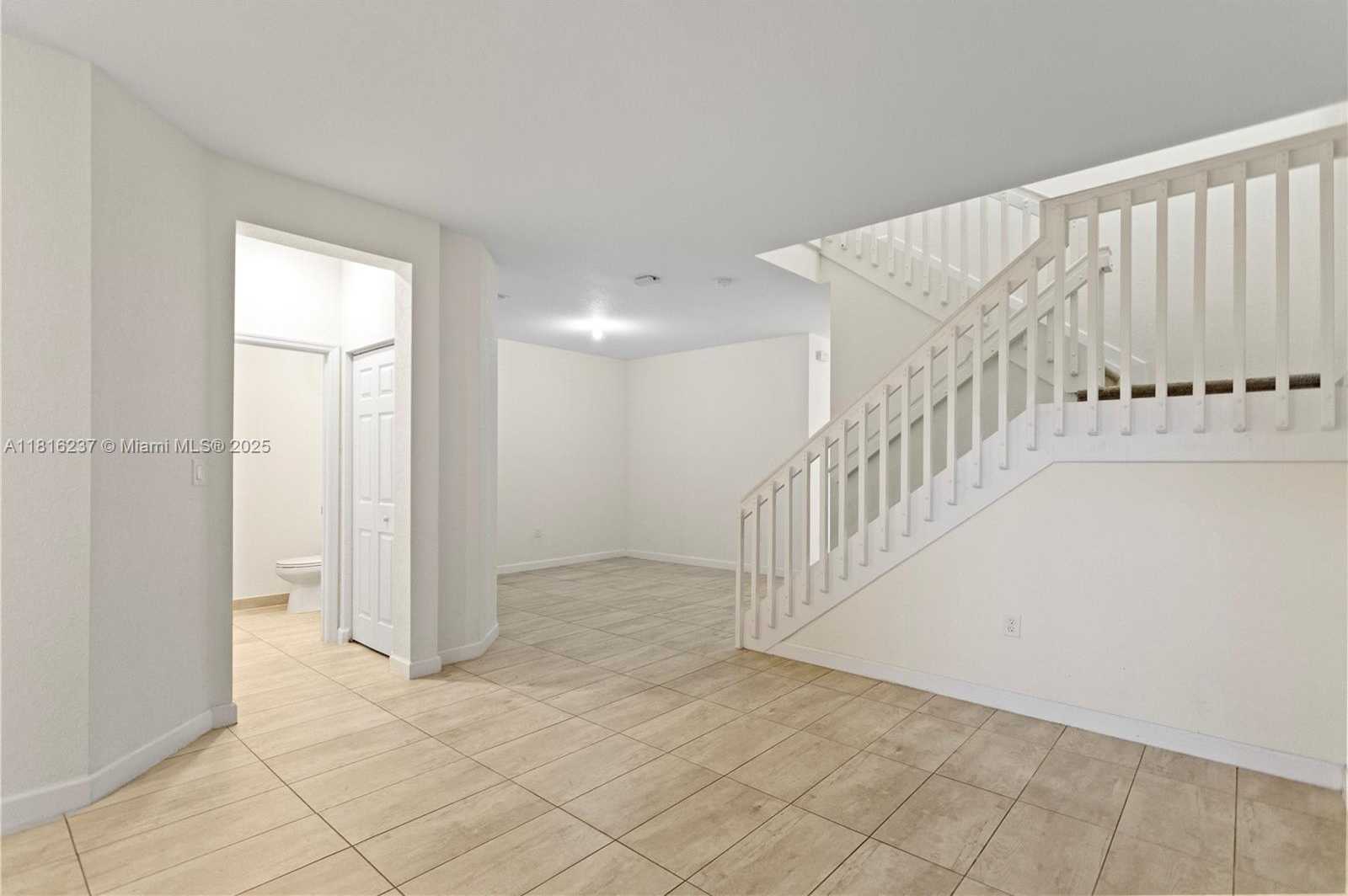 Small Image of 6496 SOUTH ANISE CT, Davie Number 16