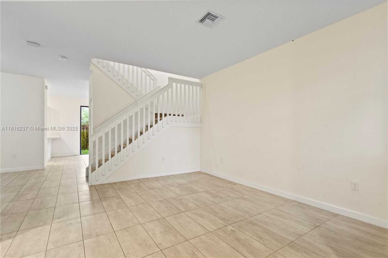 Small Image of 6496 SOUTH ANISE CT, Davie Number 17