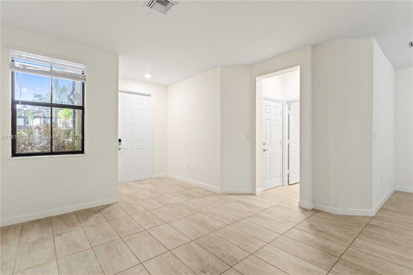 Small Image of 6496 SOUTH ANISE CT, Davie Number 20