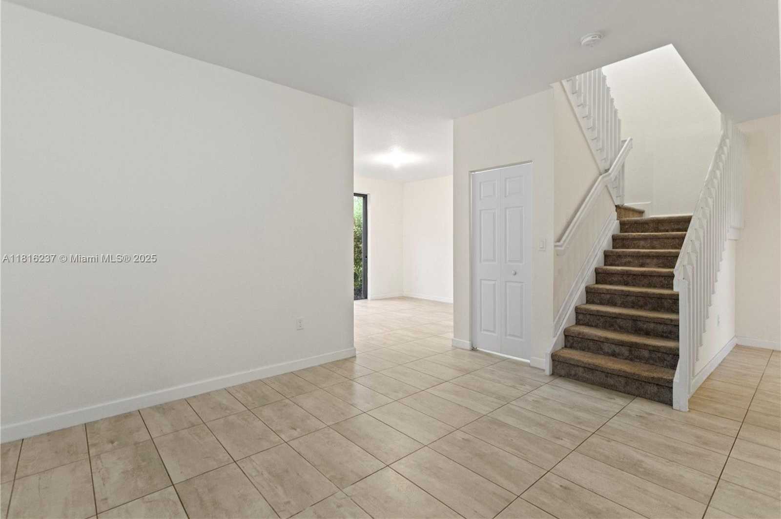Small Image of 6496 SOUTH ANISE CT, Davie Number 25