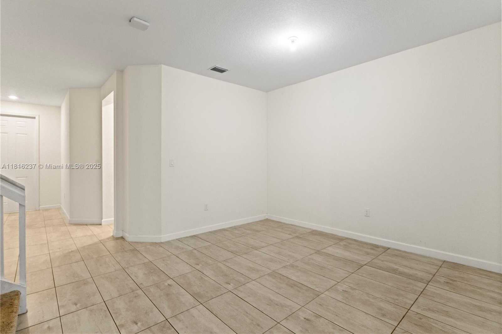 Small Image of 6496 SOUTH ANISE CT, Davie Number 27