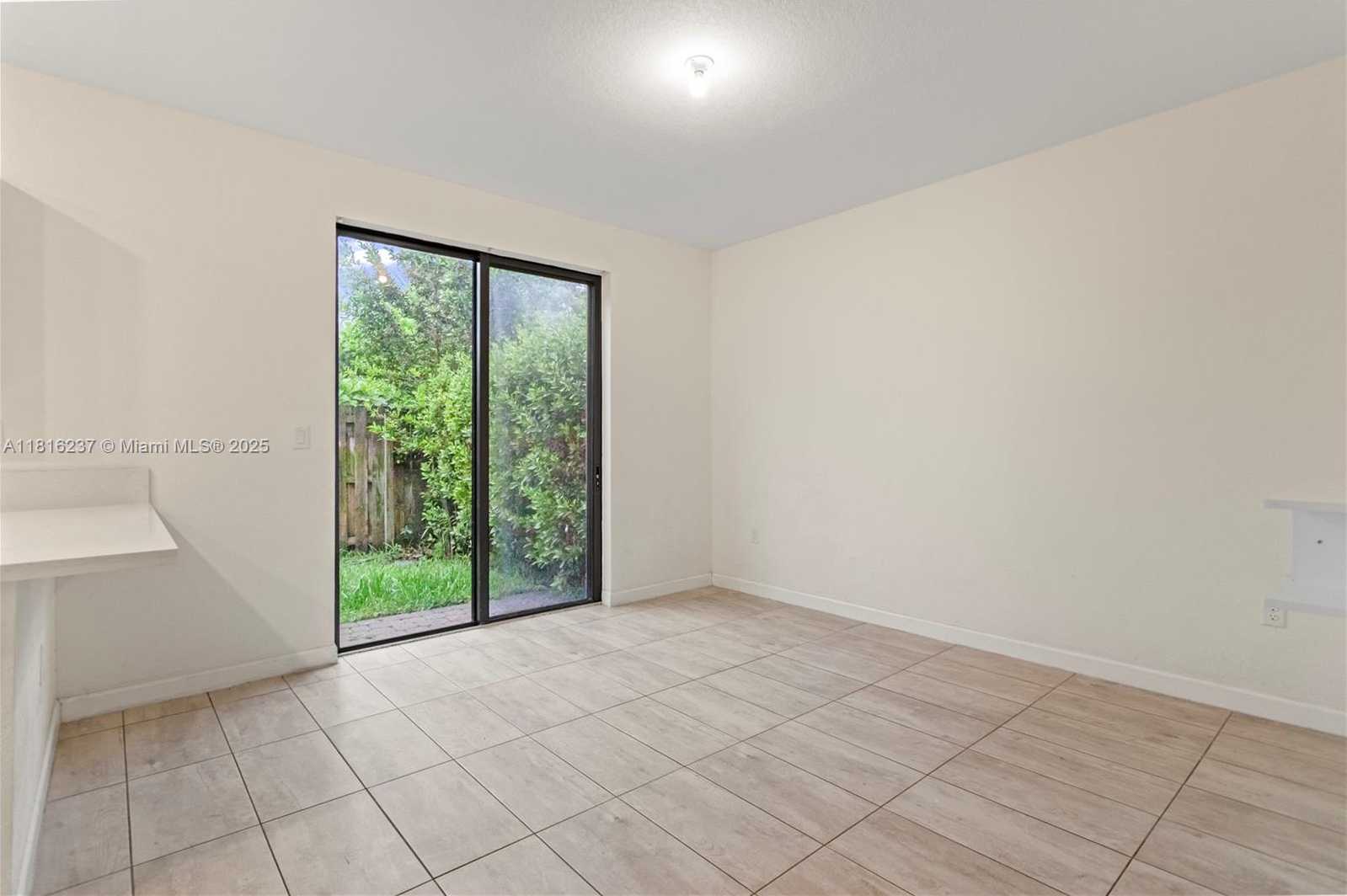 Small Image of 6496 SOUTH ANISE CT, Davie Number 31