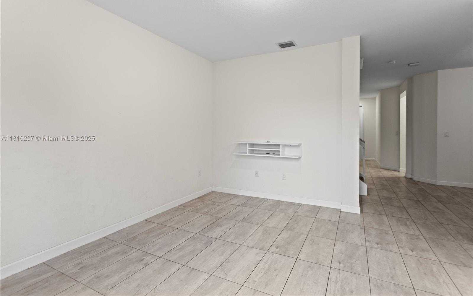 Small Image of 6496 SOUTH ANISE CT, Davie Number 35
