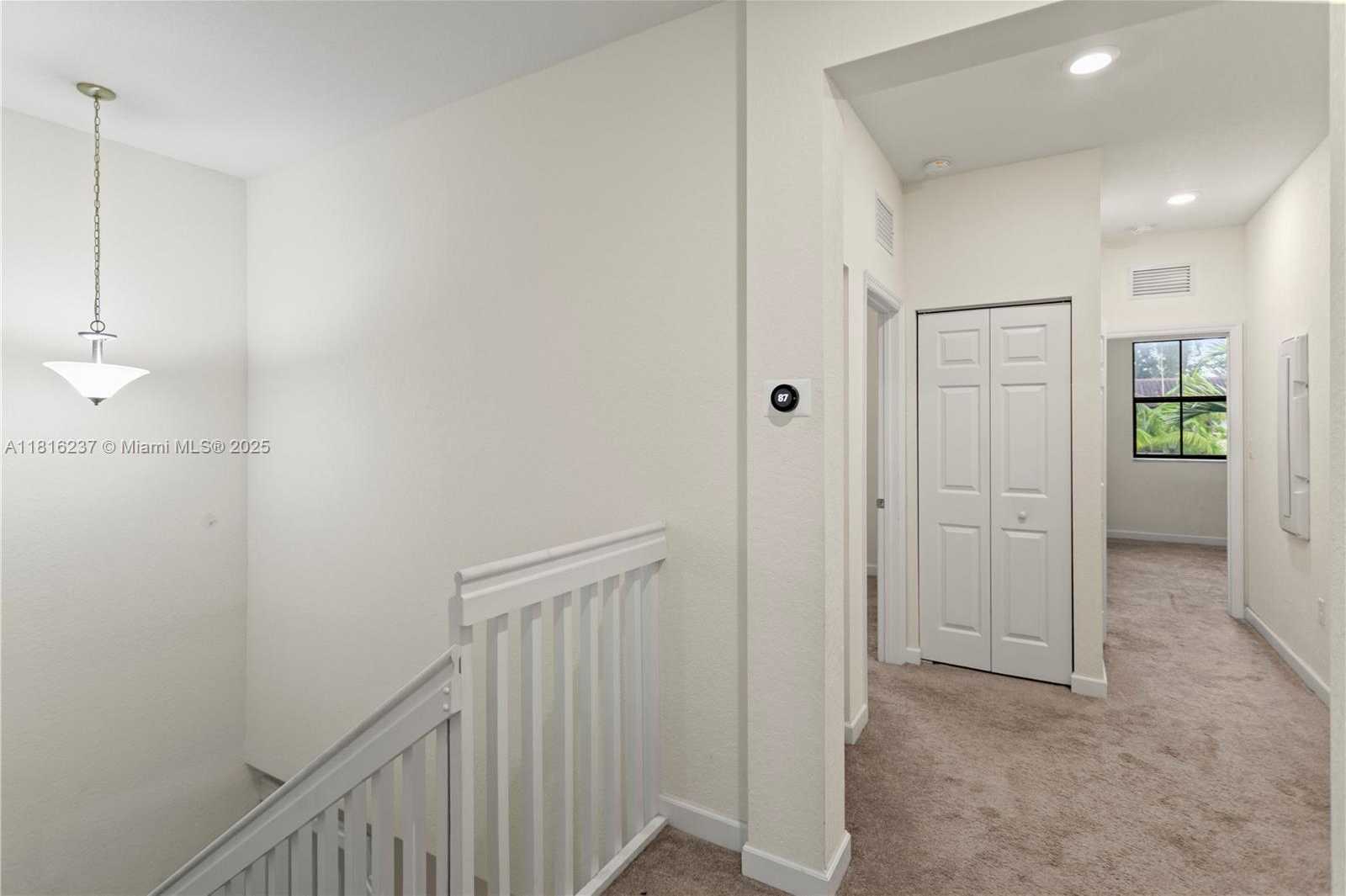 Small Image of 6496 SOUTH ANISE CT, Davie Number 47