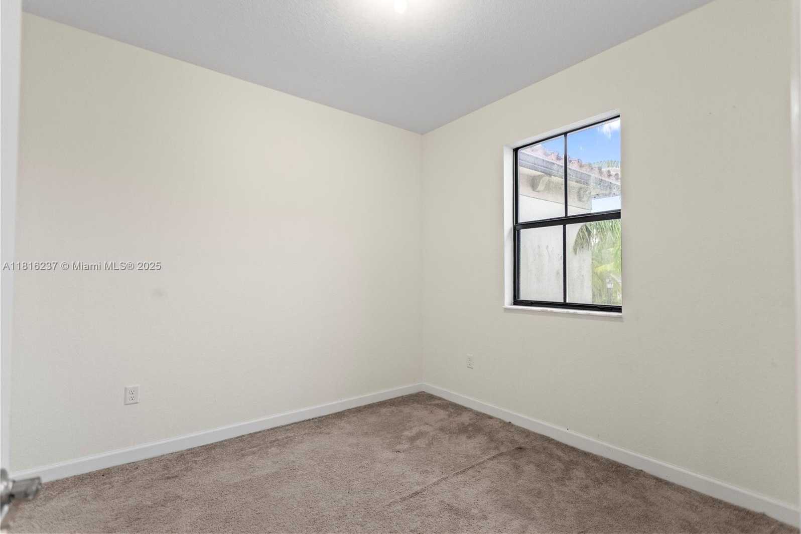 Small Image of 6496 SOUTH ANISE CT, Davie Number 49