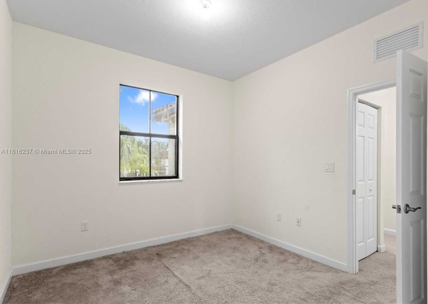 Small Image of 6496 SOUTH ANISE CT, Davie Number 50