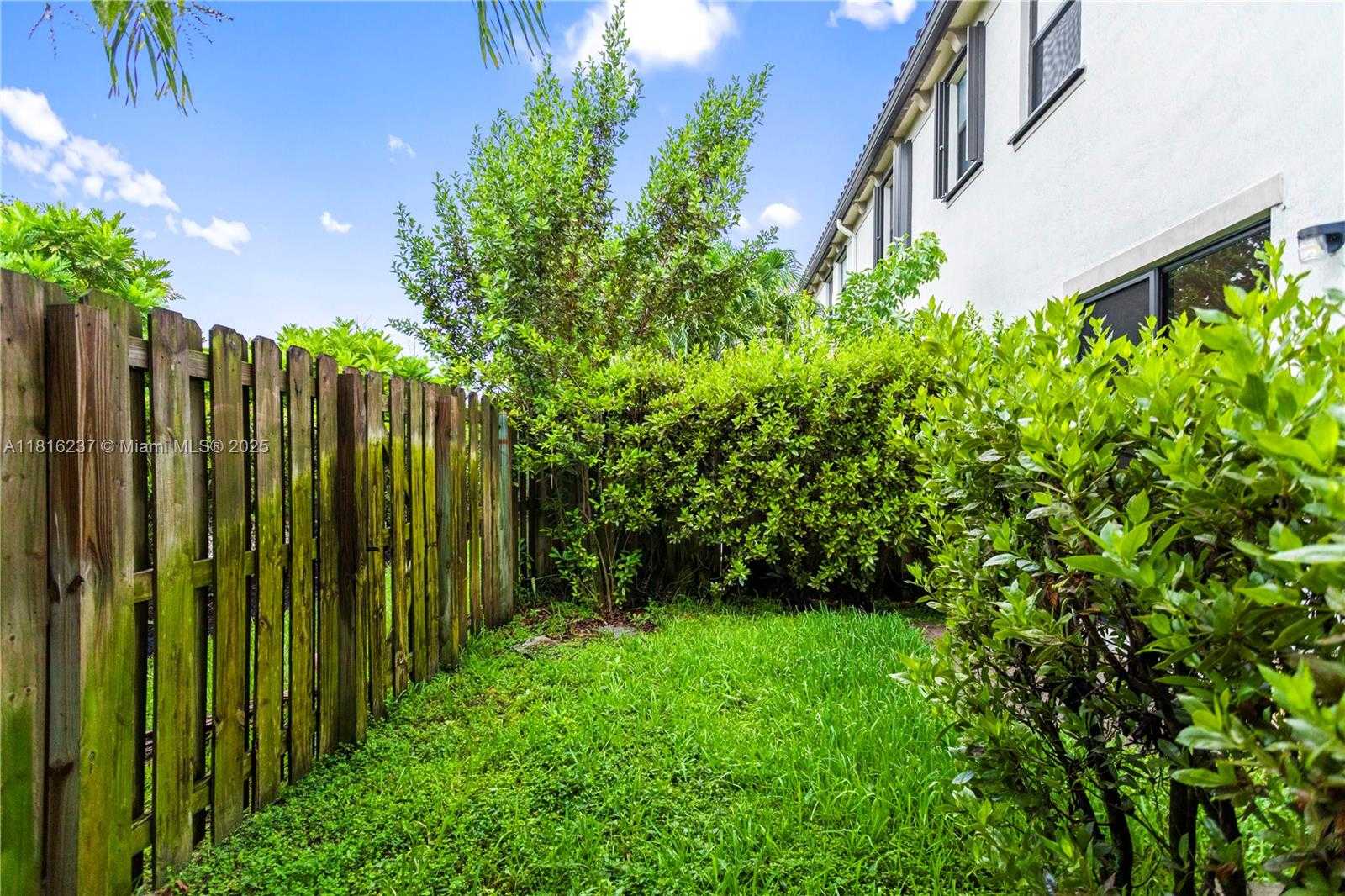 Small Image of 6496 SOUTH ANISE CT, Davie Number 63