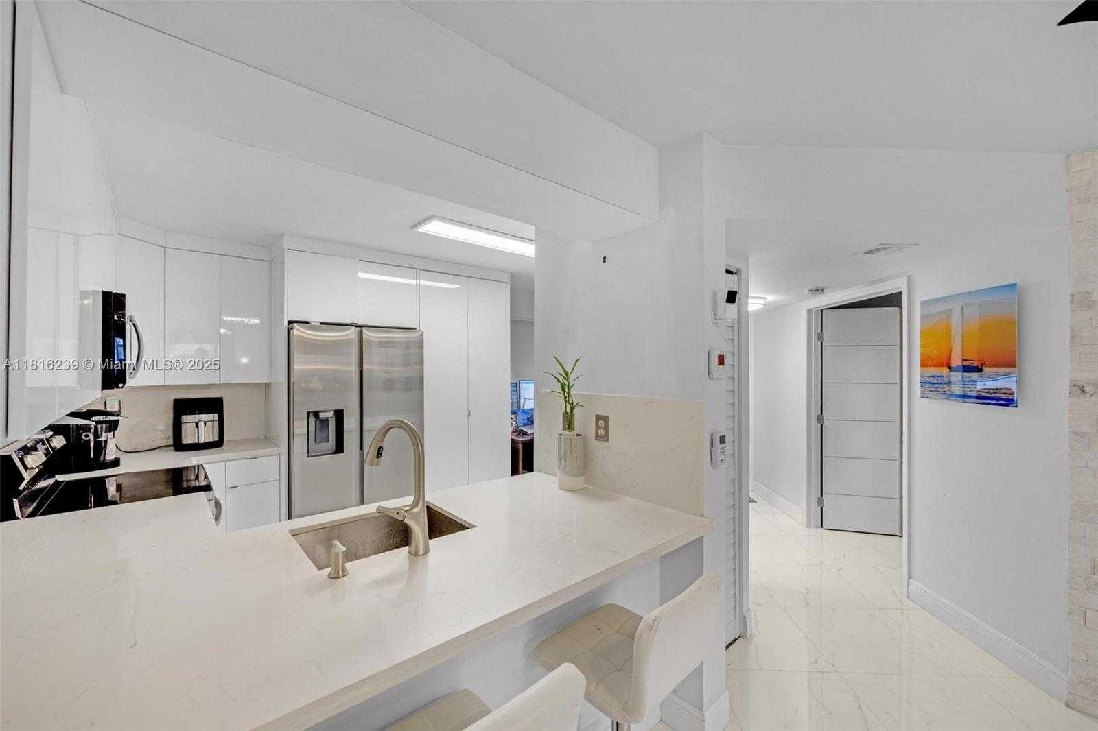 Small Image of 15499 NORTH MIAMI LAKEWAY N #208, Miami Lakes Number 13