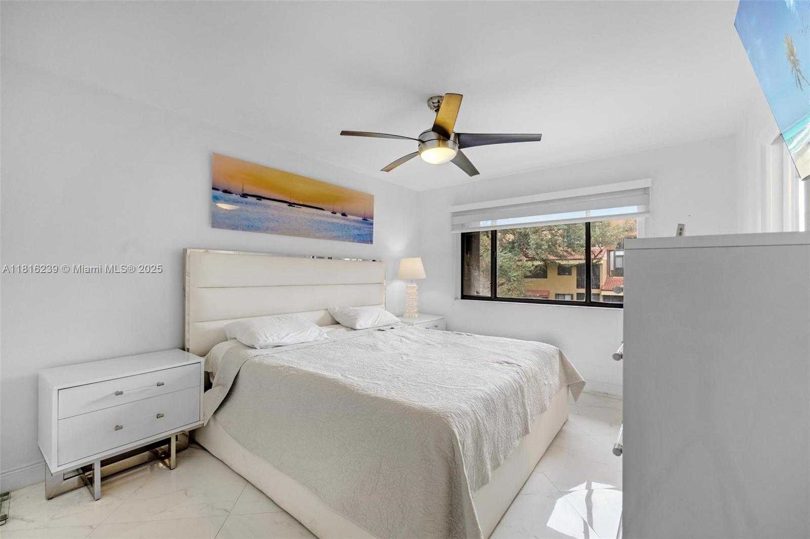 Small Image of 15499 NORTH MIAMI LAKEWAY N #208, Miami Lakes Number 19