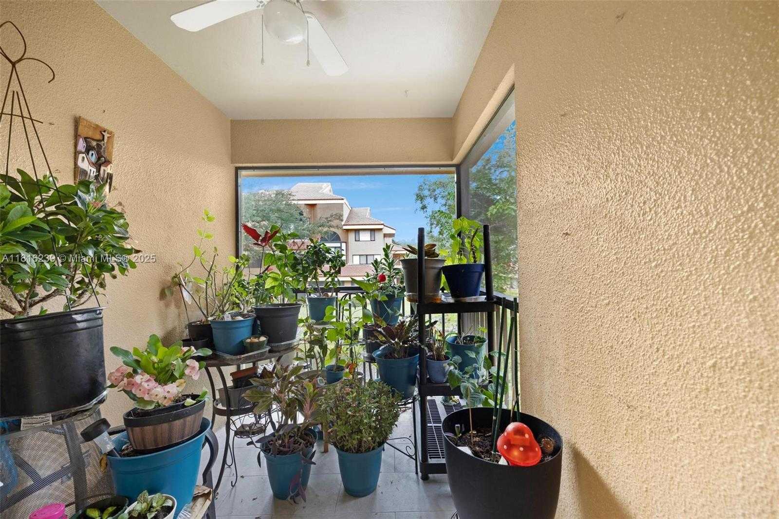 Small Image of 15499 NORTH MIAMI LAKEWAY N #208, Miami Lakes Number 32