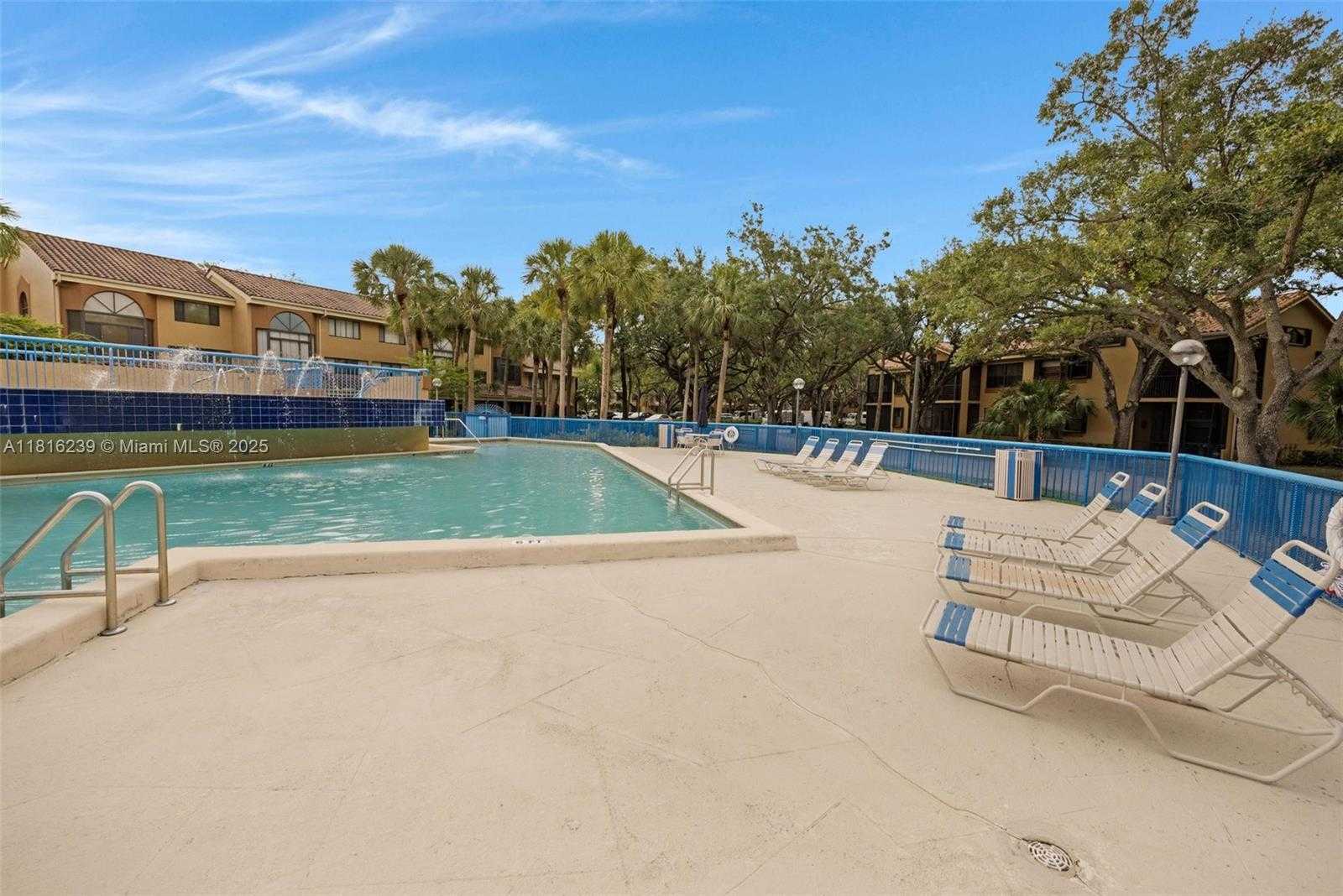 Small Image of 15499 NORTH MIAMI LAKEWAY N #208, Miami Lakes Number 37