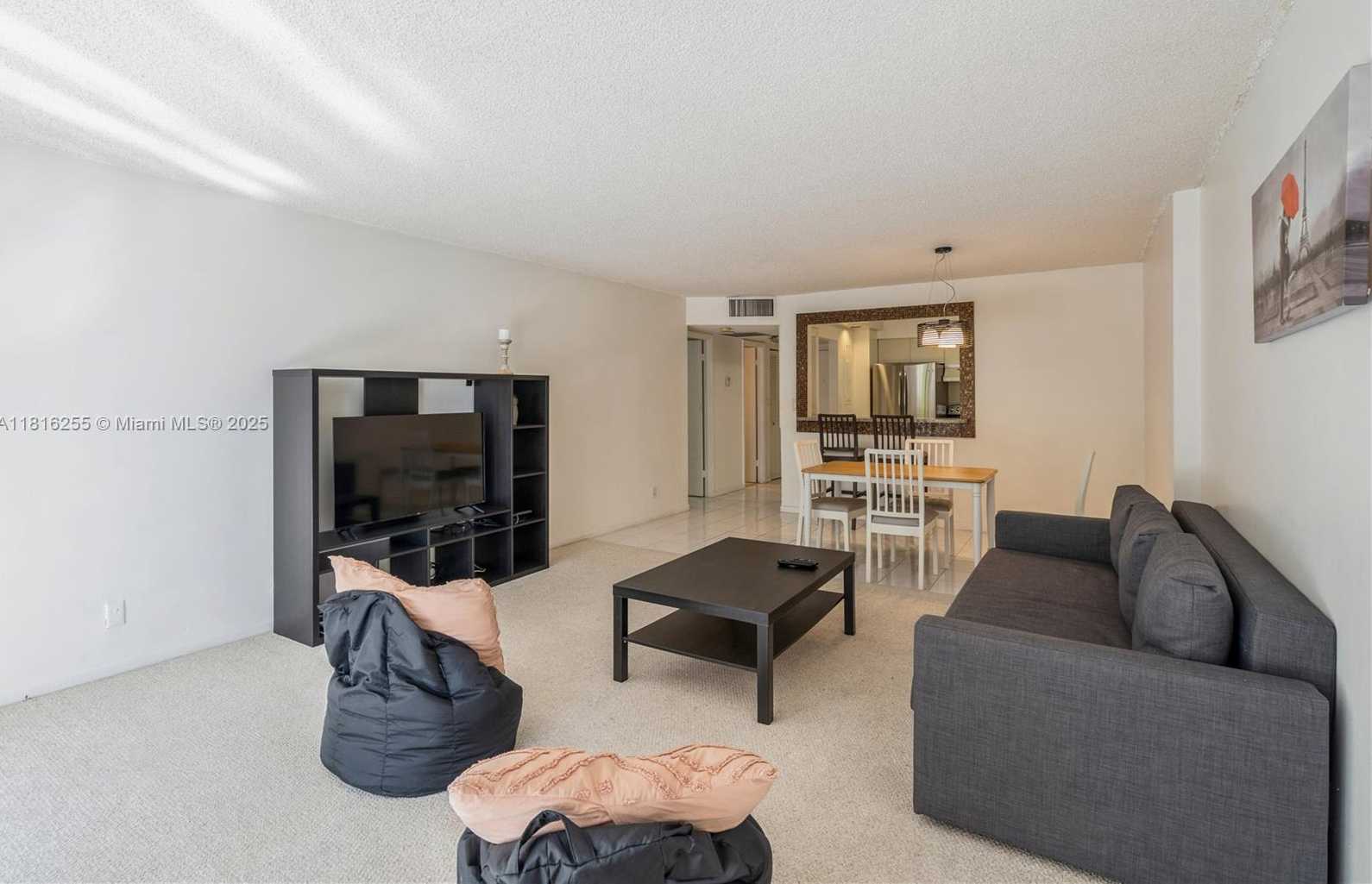 Small Image of 18151 NE 31st Ct, Aventura, FL 33160, USA Number 11