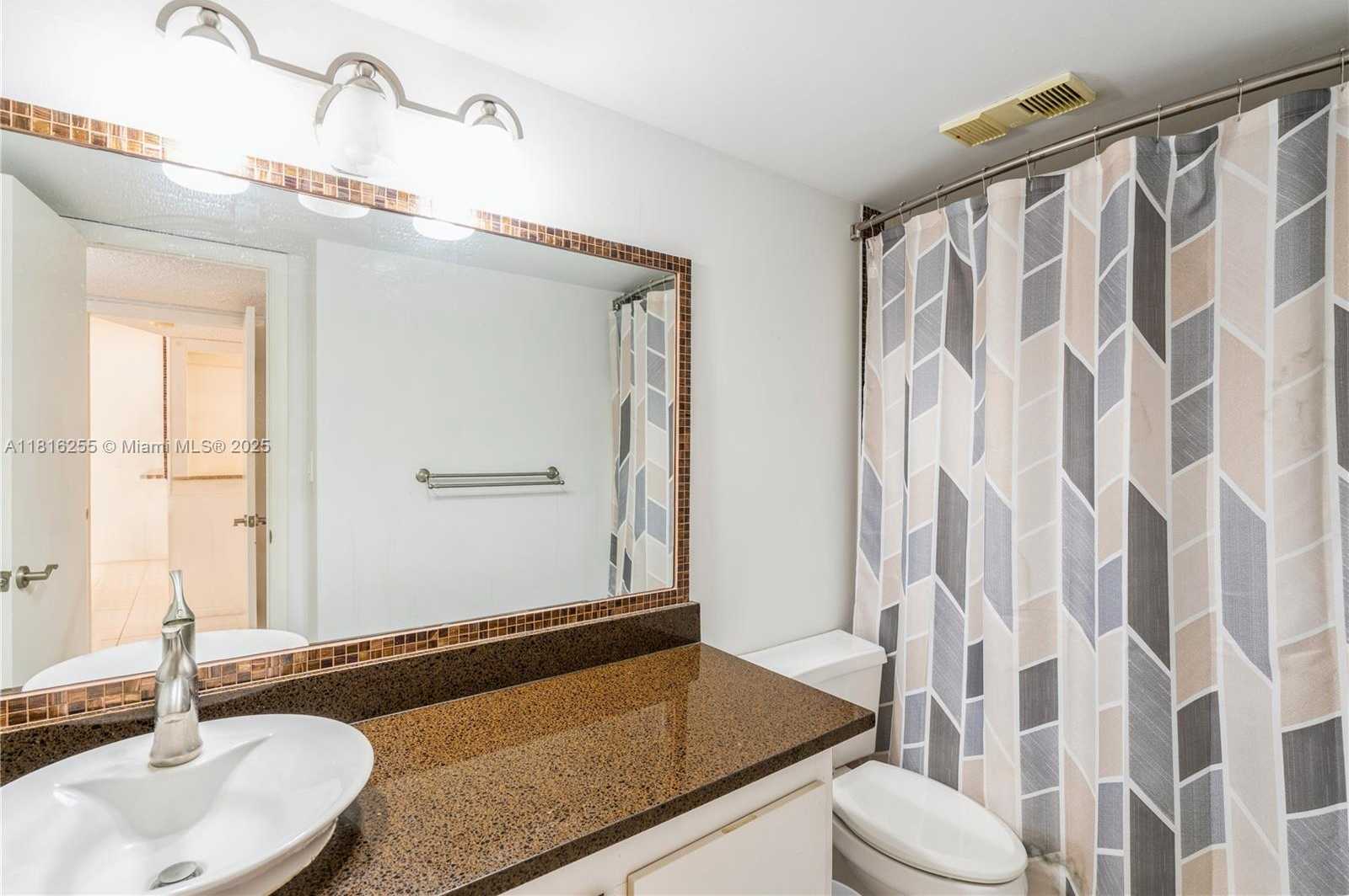 Small Image of 18151 NE 31st Ct, Aventura, FL 33160, USA Number 20