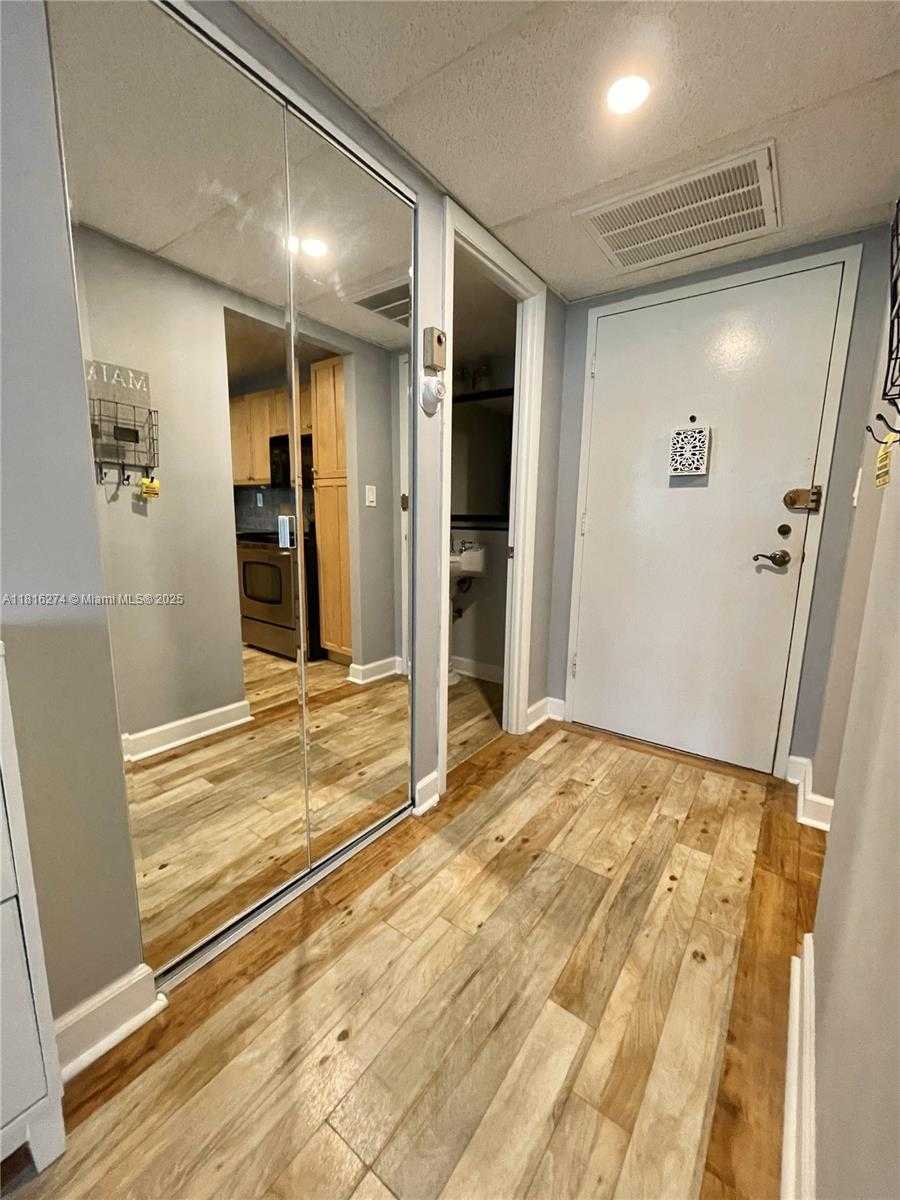 Small Image of 2751 TAFT ST #107, Hollywood Number 13