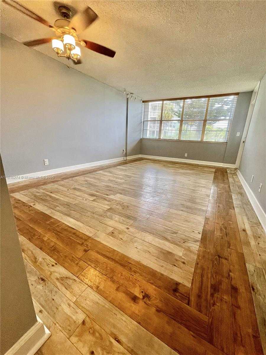 Small Image of 2751 TAFT ST #107, Hollywood Number 8