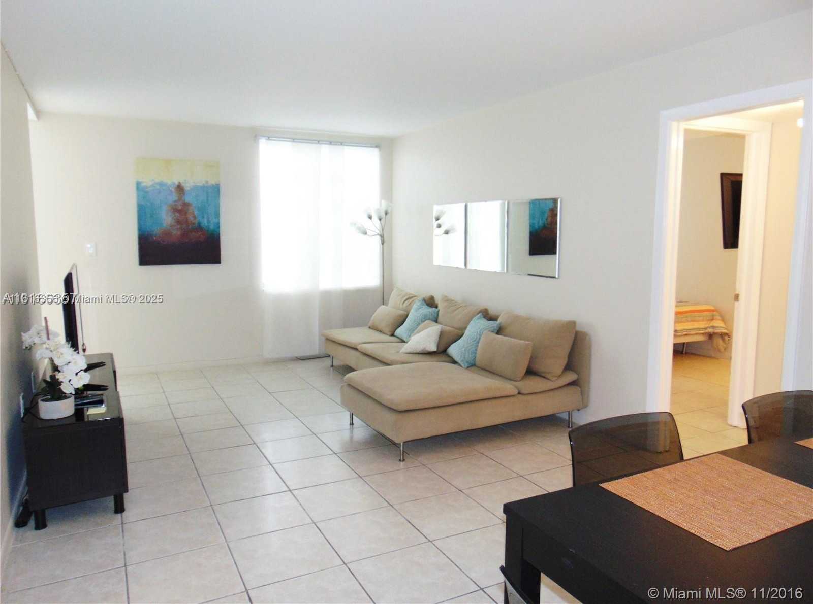 Small Image of 250 180TH DR #159, Sunny Isles Beach Number 3