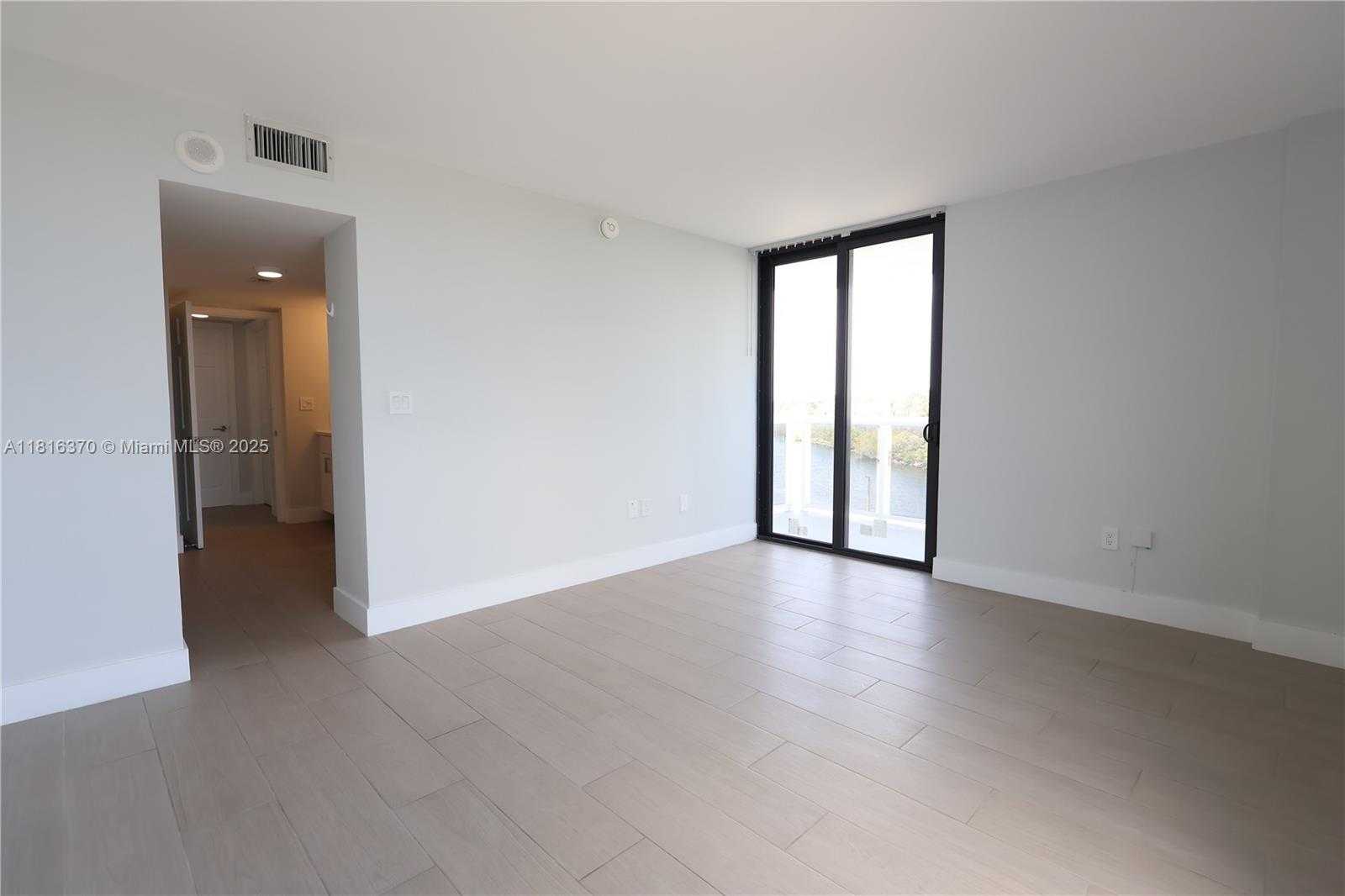 Small Image of 20515 EAST COUNTRY CLUB DR #543, Aventura Number 15