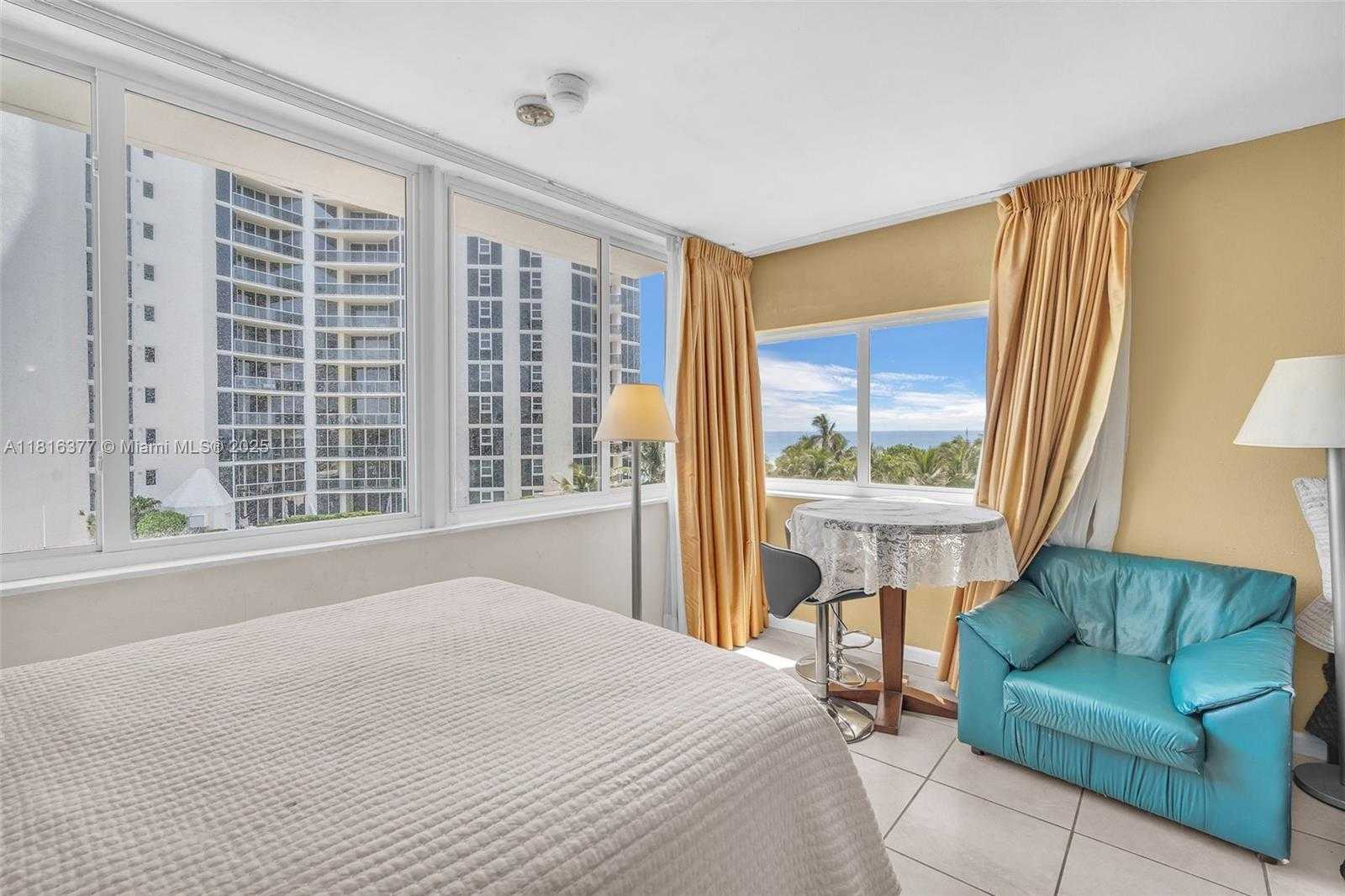 Small Image of 19201 COLLINS AVE #326, Sunny Isles Beach Number 4