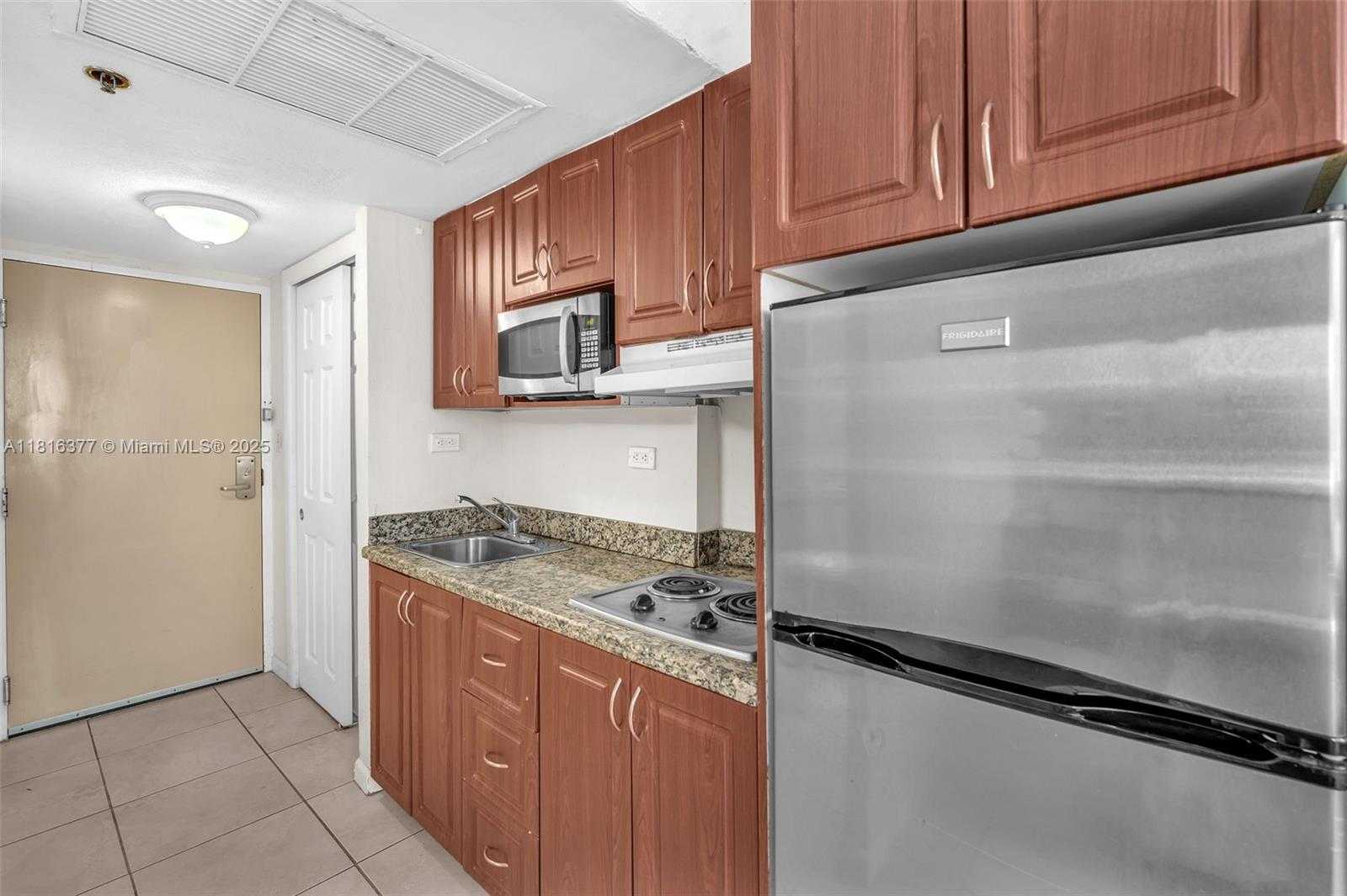 Small Image of 19201 COLLINS AVE #326, Sunny Isles Beach Number 9
