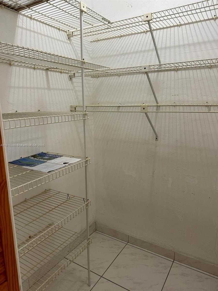 Small Image of 1747 RODMAN ST #203, Hollywood Number 5