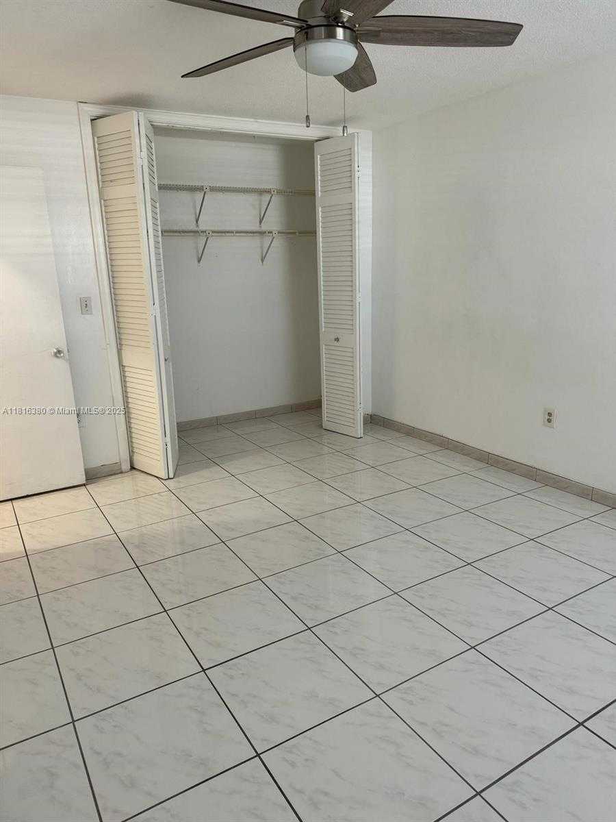 Small Image of 1747 RODMAN ST #203, Hollywood Number 9