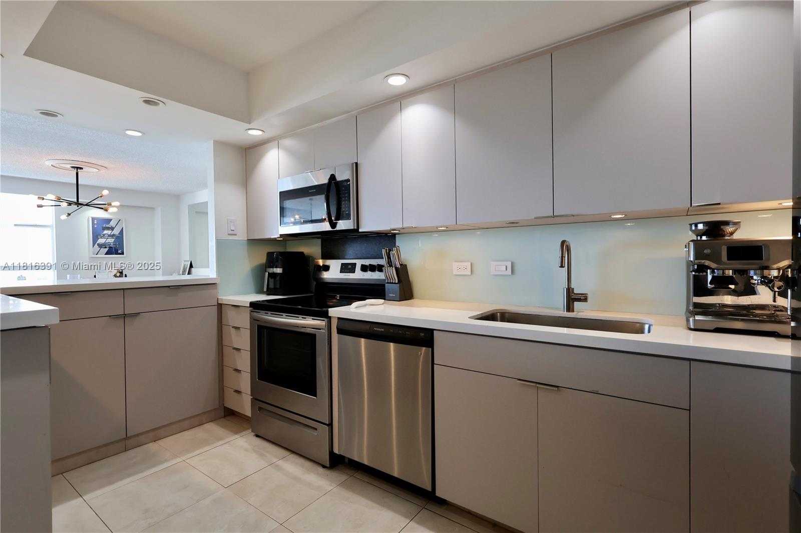 Small Image of 20505 EAST COUNTRY CLUB DR #1237, Aventura Number 6