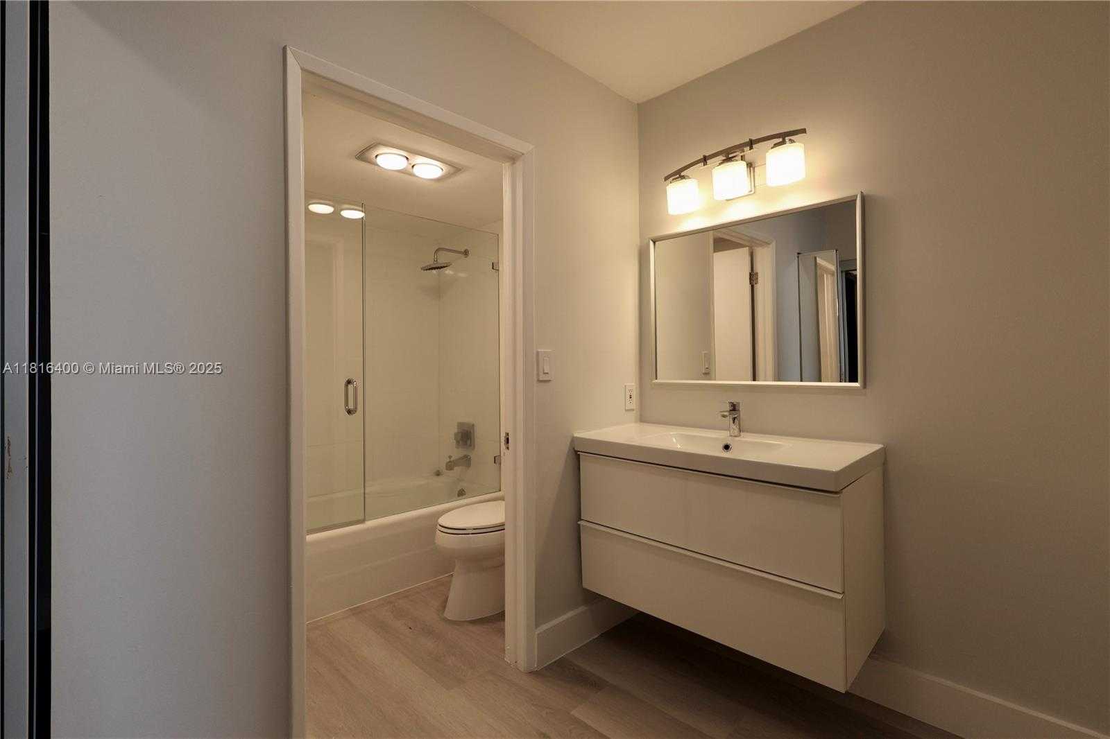 Small Image of 20515 EAST COUNTRY CLUB DR #1841, Aventura Number 11