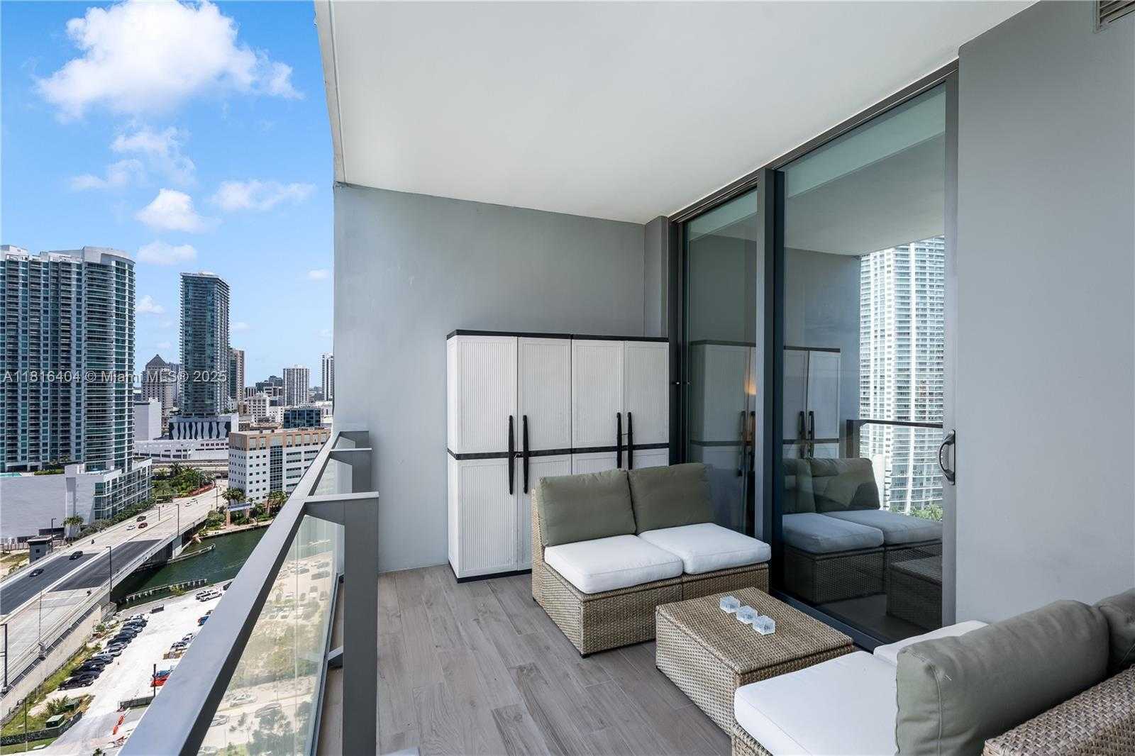 Small Image of 68 SOUTH EAST 6TH ST #1704, Miami Number 18