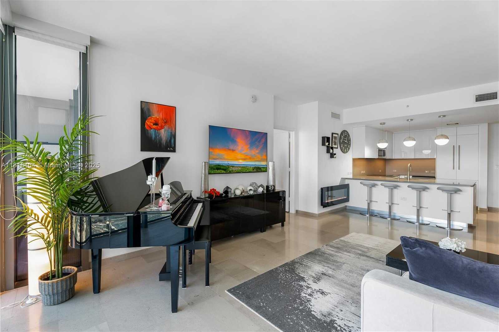 Small Image of 68 SOUTH EAST 6TH ST #1704, Miami Number 2