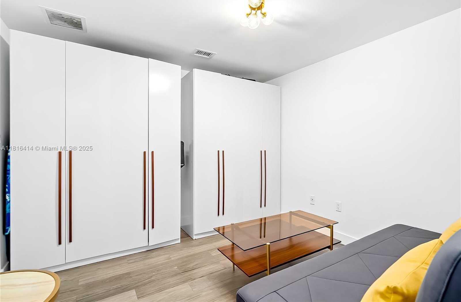 Small Image of 1800 SOUTH OCEAN DR #2208, Hallandale Beach Number 19