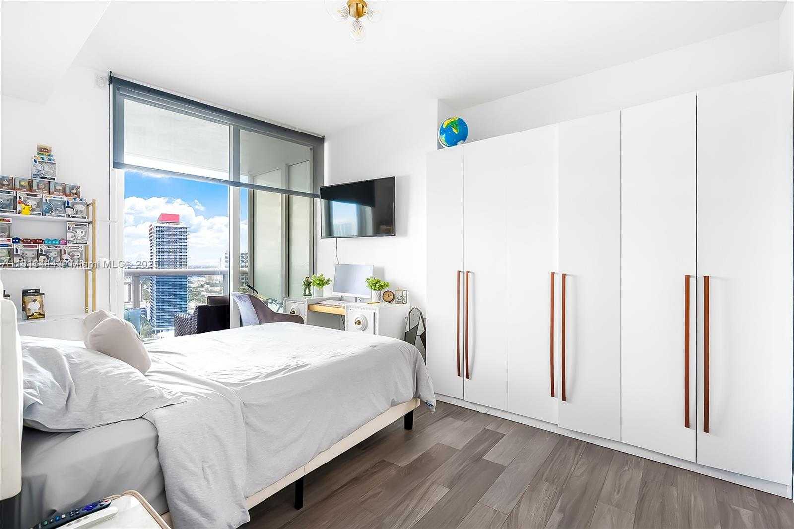 Small Image of 1800 SOUTH OCEAN DR #2208, Hallandale Beach Number 22