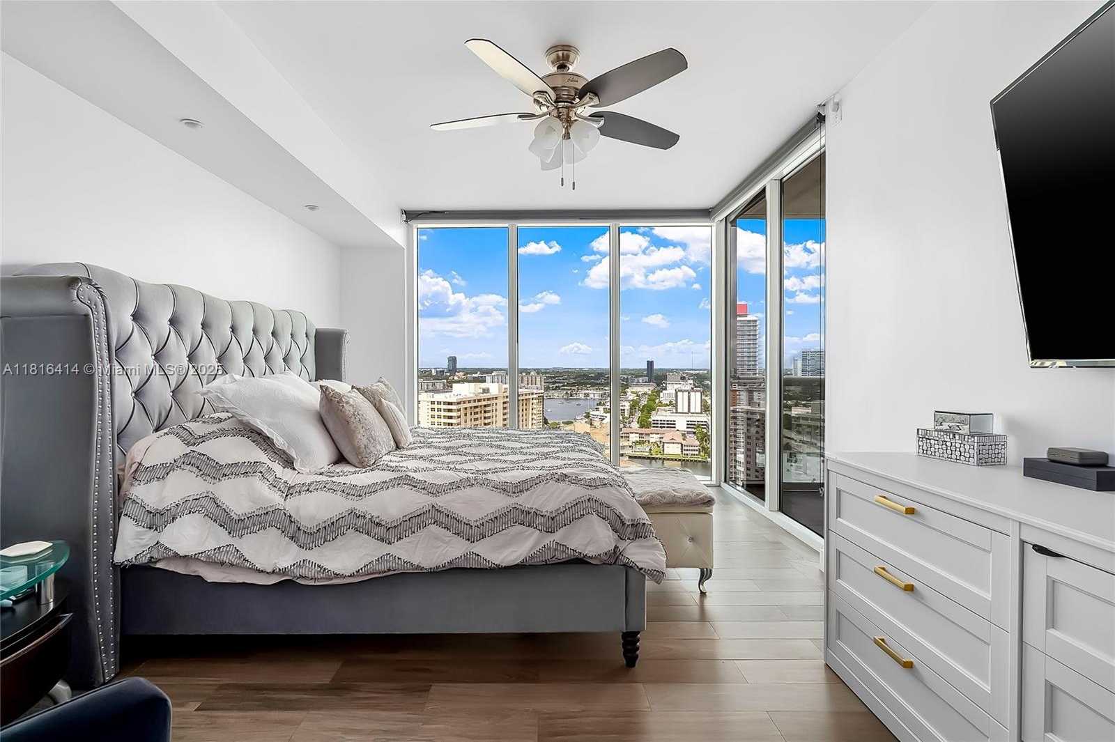 Small Image of 1800 SOUTH OCEAN DR #2208, Hallandale Beach Number 28